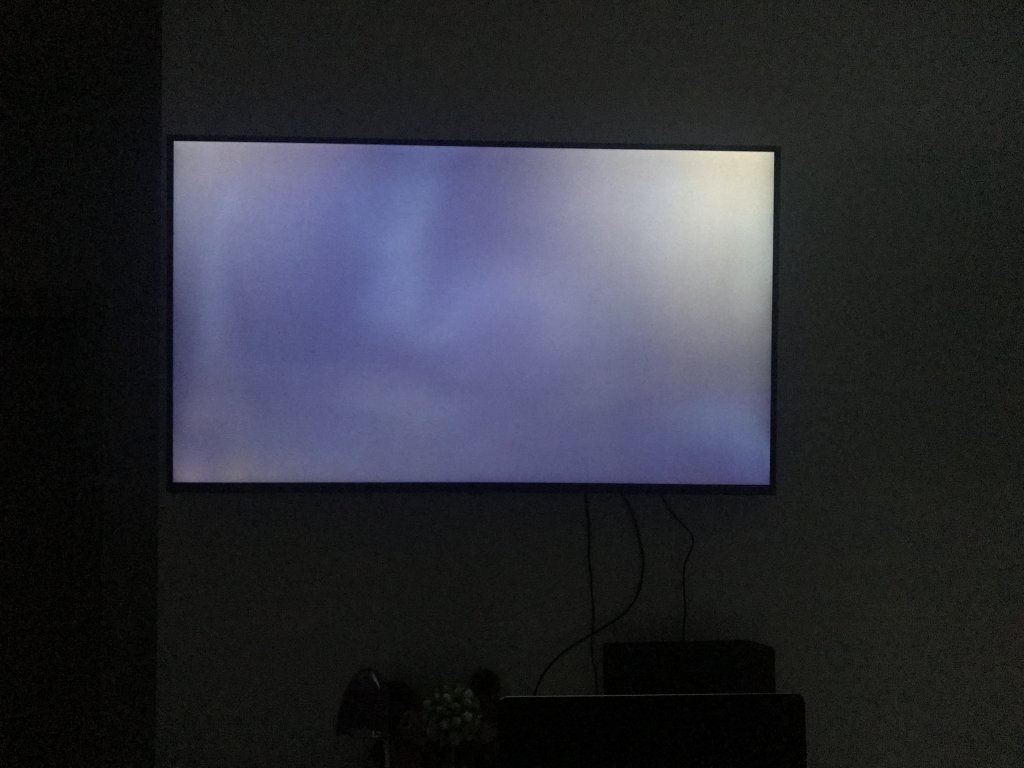 Телевизор без подсветки. Телевизор Samsung засветка экрана. Неравномерная подсветка. Неравномерная подсветка экрана. Неравномерная подсветка монитора.